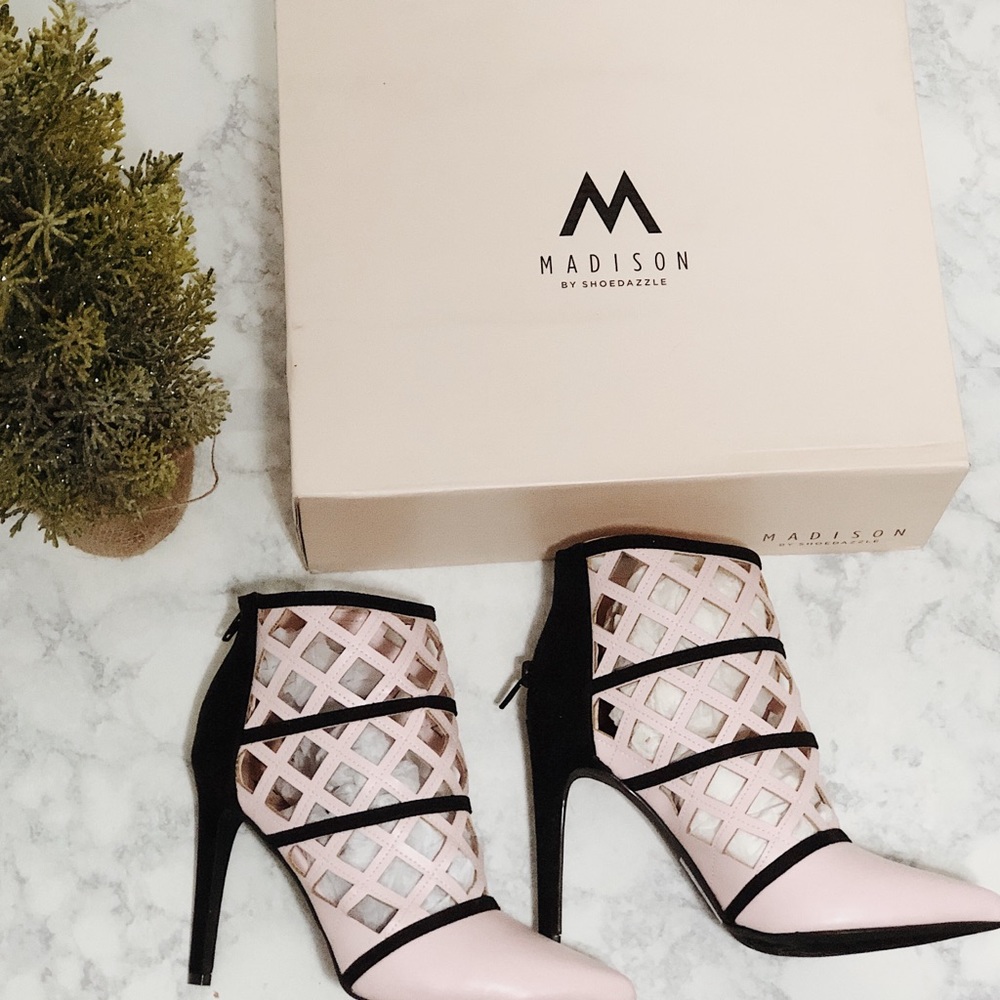 Madison x Shoe Dazzle pink heels 💞